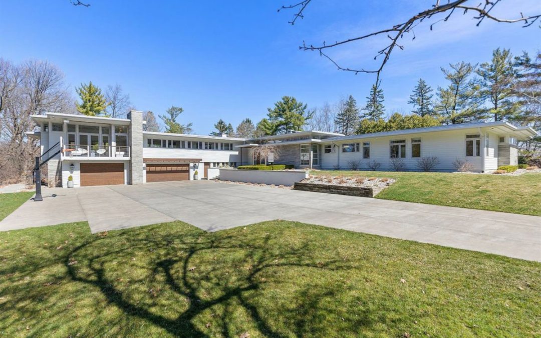 2225 Belmont